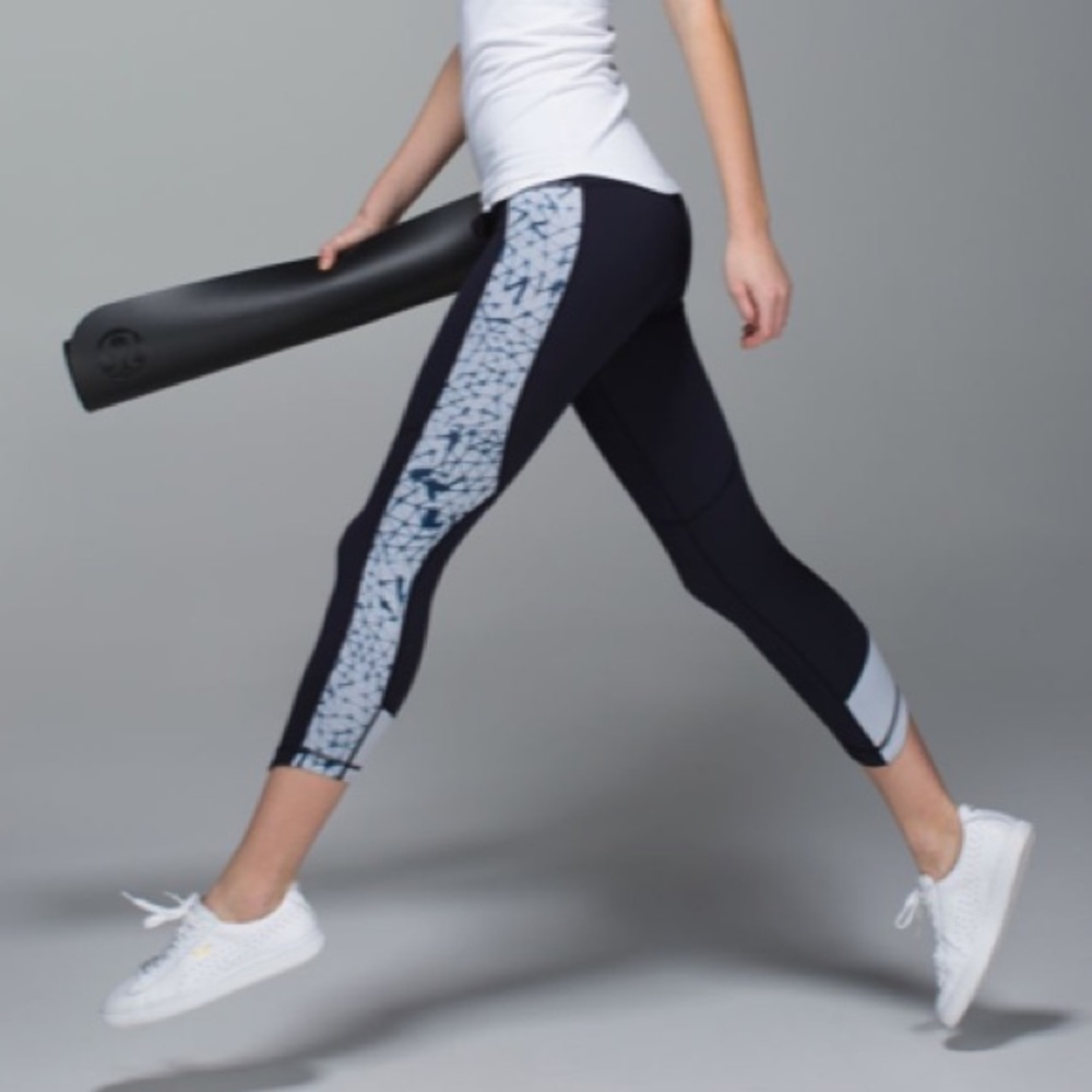 NWOT Lululemon Retreat 7/8 Pant Navy